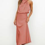 CARLINE™ - Vestido largo de satén con escote halter