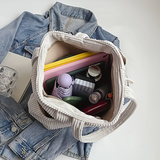 TILDA™ – Bolso tote acanalado con detalle de cordón