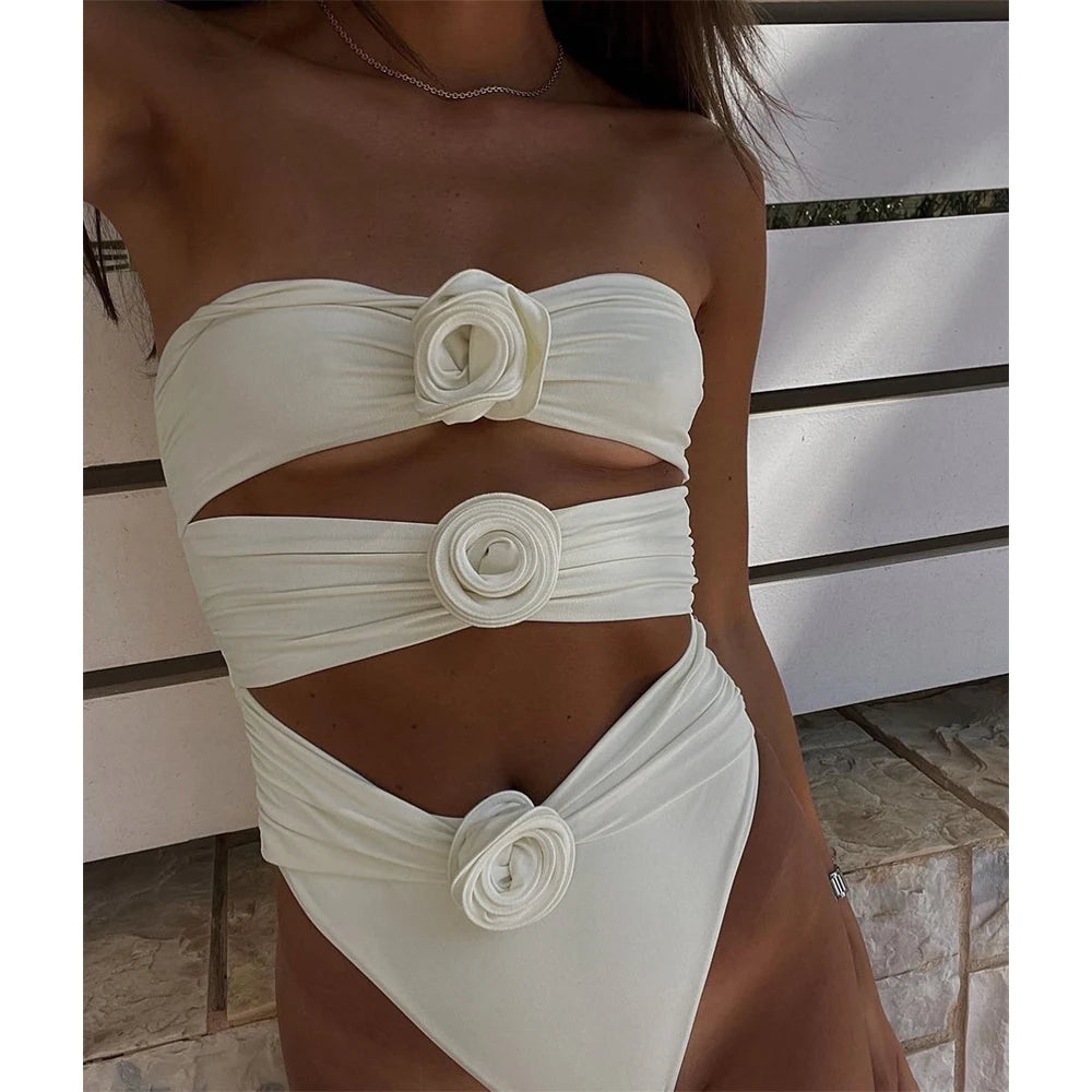 LILAS™ - Traje de baño blanco con relleno y enlace floral